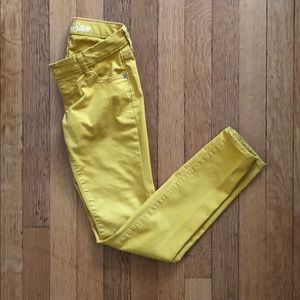 Old Navy Rockstar Skinny Jean